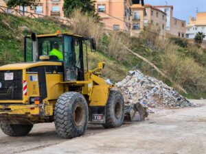 El Ayuntamiento de Motril contrata a la empresa Ecoruycan para reforzar la limpieza del punto limpio