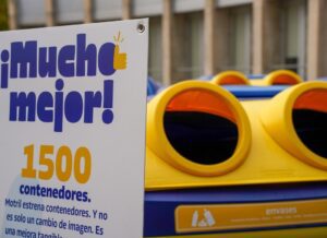 Contenedor amarillo en Motril